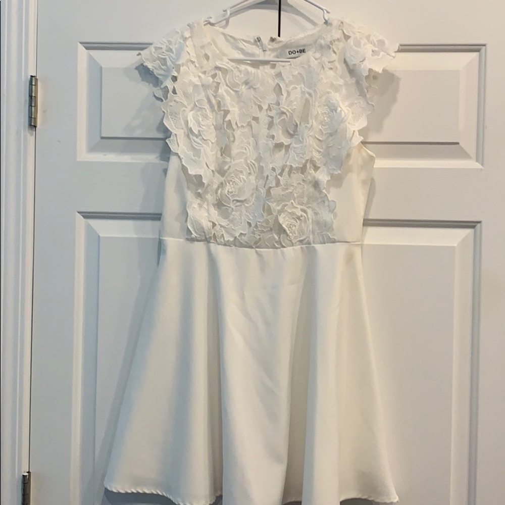 White lace dress